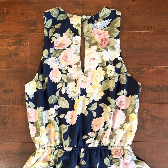 SHOW ME YOUR MUMU Floral Riri Romper Navy Cream Size Medium Surplice Neckine - Picture 8 of 13